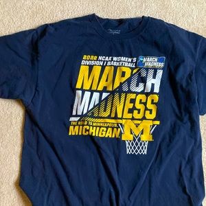 U of M Womens Basketball March Madness shirt 2022 XL